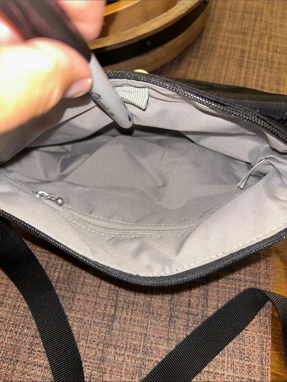 Baggallini Black Compact Crossbody Messenger Bag